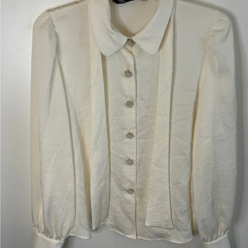 Zara Cream Button Down Blouse with Peter Pan Collar and Long Sleeves - Picture 1 of 7